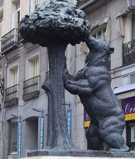 1494-estatua-madrid.jpg