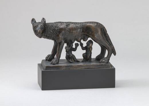 975-loba-amamantando-romulo-y-remo.jpg